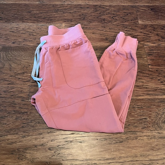 FIGS MAUVE XS RAFAELA TOP/S PETITE QUA JOGGER - Picture 1 of 4